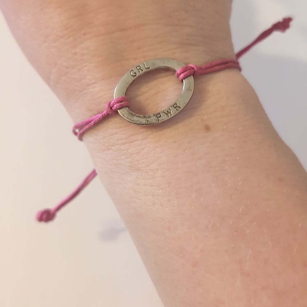 775 Pink Strand Adjustable Slider Bracelet with‎ Silver Girl Power Charm